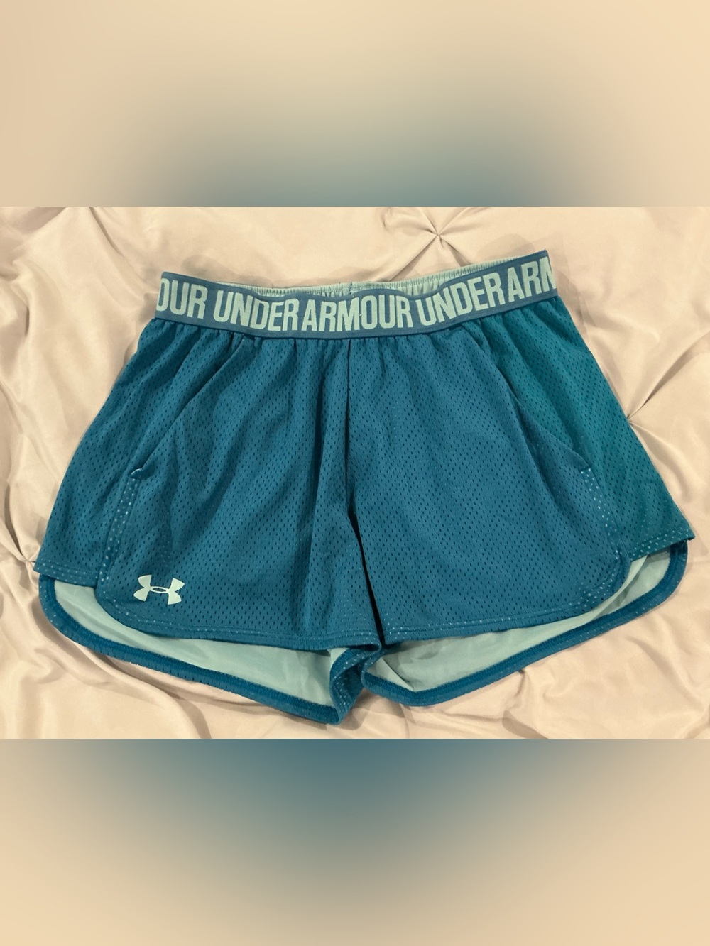 Women’s Under Armour Teal Athletic Shorts - Size SMALL